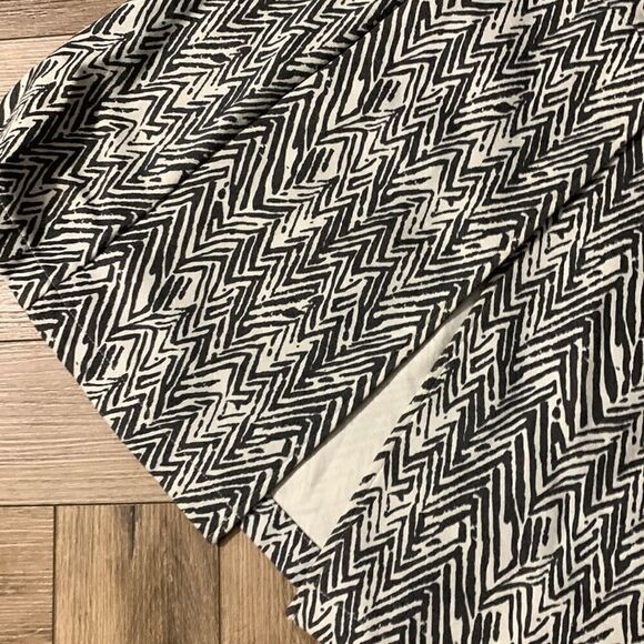 Cabi Lightweight Jacket - Picture 5 of 9